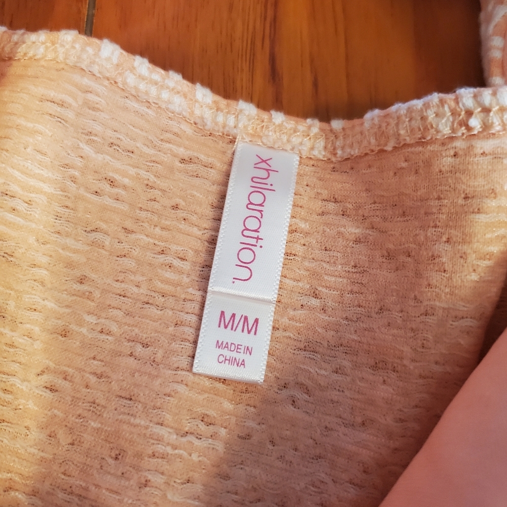 Peach and white fit and flare dress - Picture 4 of 4